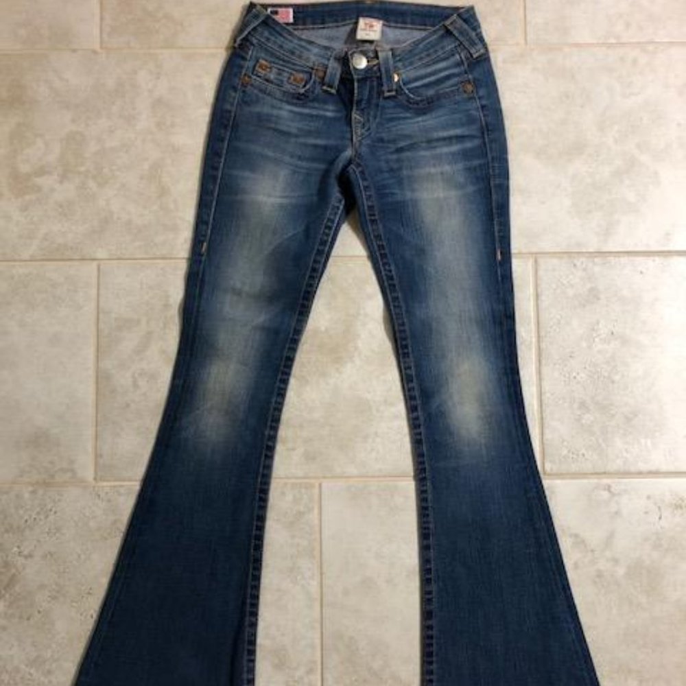 TRUE RELIGION Low-Rise Flare Leg Stonewash Sz 24